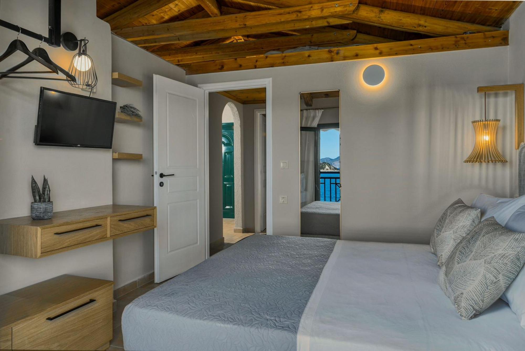 Anatoli Apartments - Tranquil Location & Stunning Views, By Zantewize Marathias  Номер фото