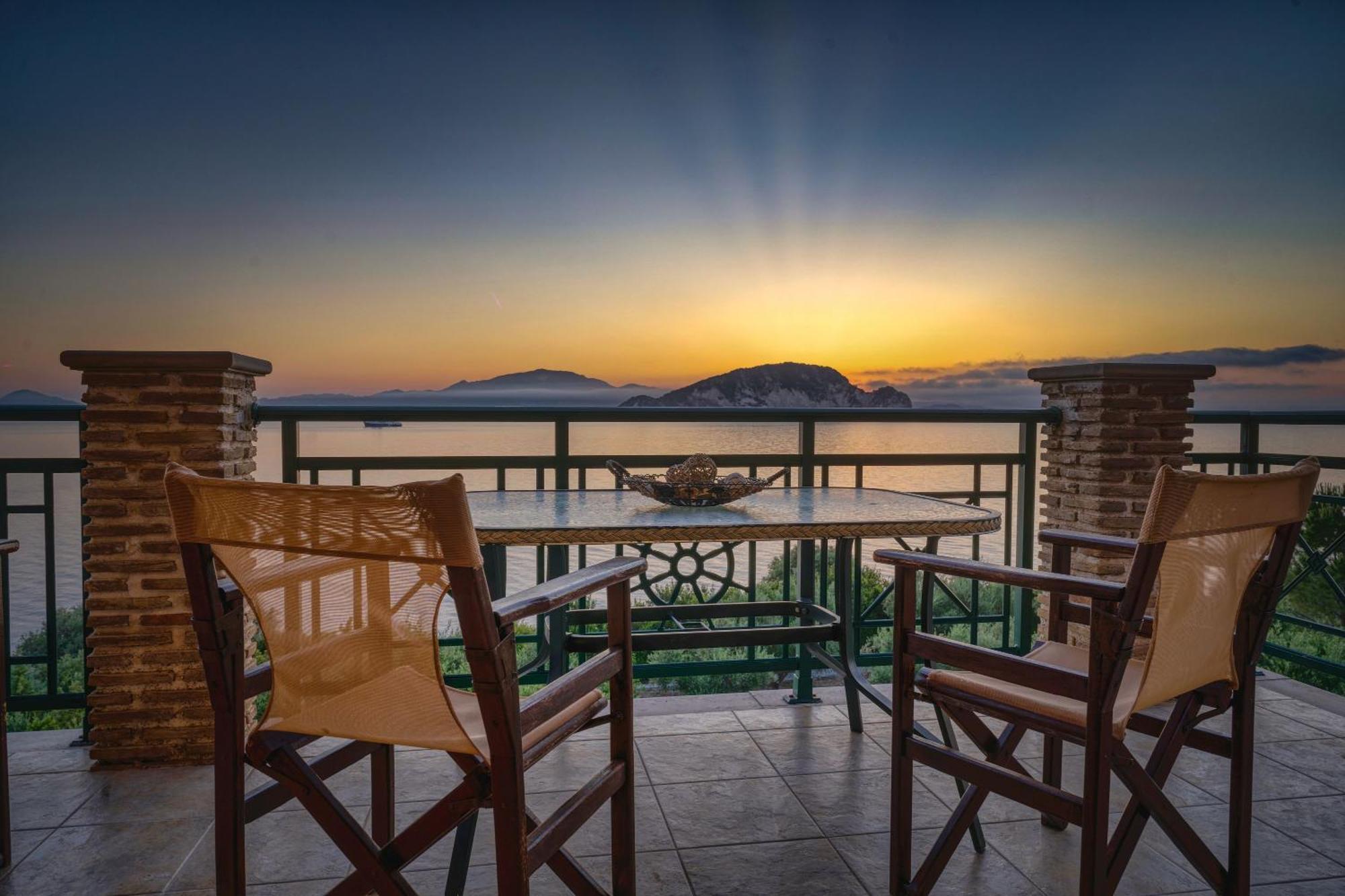 Anatoli Apartments - Tranquil Location & Stunning Views, By Zantewize Marathias  Номер фото