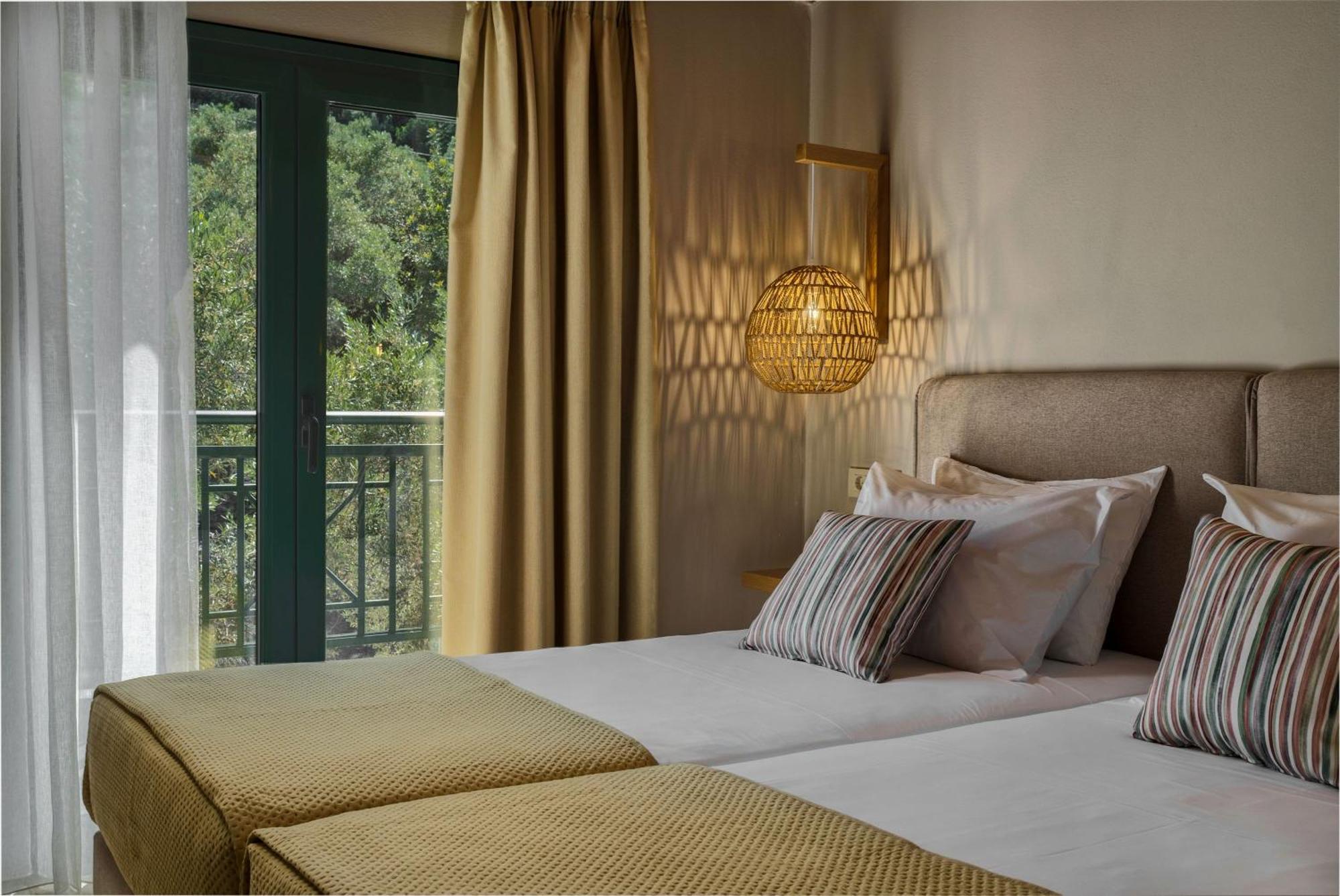 Anatoli Apartments - Tranquil Location & Stunning Views, By Zantewize Marathias  Номер фото