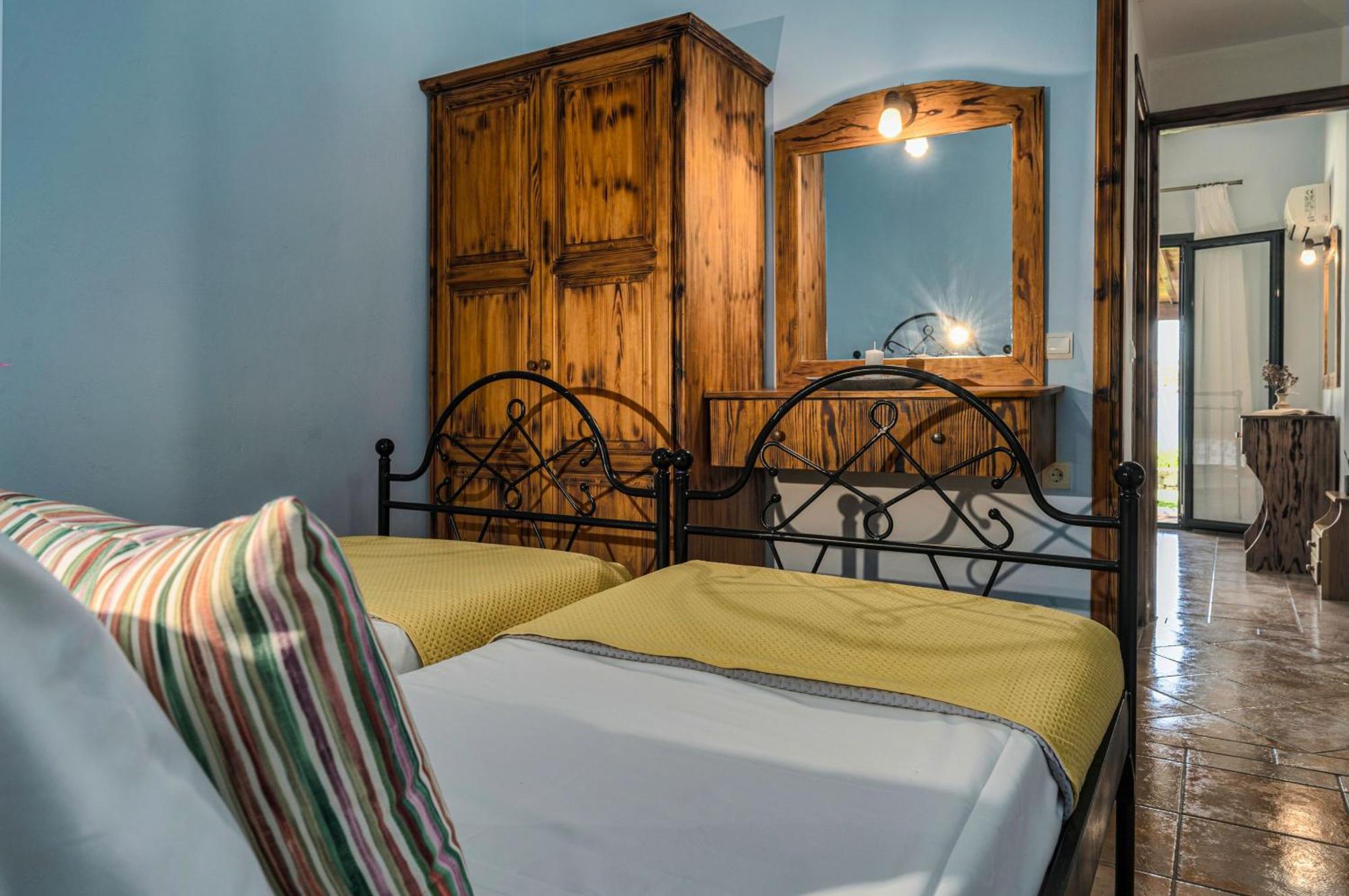 Anatoli Apartments - Tranquil Location & Stunning Views, By Zantewize Marathias  Номер фото